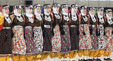 Mardin'de Halk Oyunları kulüpler arası il yarışması düzenlendi