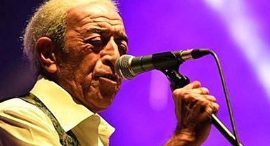 Usta sanatçı Edip Akbayram hayatını kaybetti