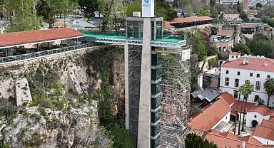 Antalya Yat Limanındaki asansörde bakım onarım!