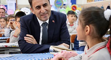 Bielcik Valisi Aygöl haftaya okul ziyaretleriyle başladı