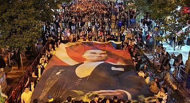 Binlerce Manisalı Festival kortejinde buluştu