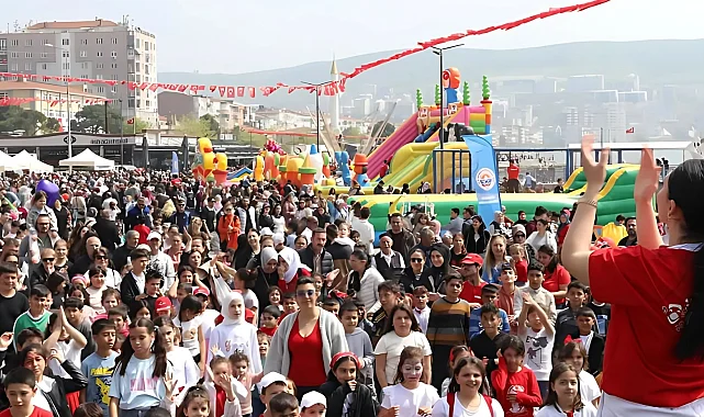 Bursa Gemlik'te çocuklar 23 Nisan'ı neşeyle kutladı