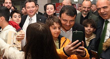 Bursa Kitap Fuarı'nda Osmangazi standına büyük ilgi