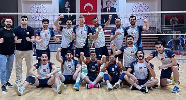 Bursa Osmangazi Belediyespor Erkekler Voleybol 2. Ligi'ne yükseldi