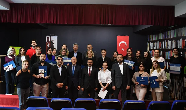 İstanbul Beylikdüzü'nde 'uygulamalı muhasebe' ilk mezunlarını verdi