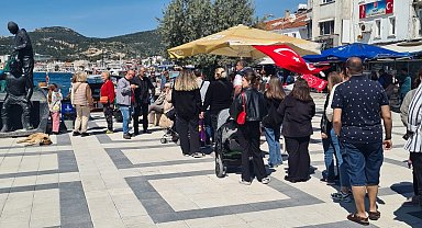 İzmir Foça'da Başbuğ Türkeş'e lokma hayrı