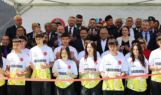 Kayseri'de "Mobilyacılar Odası ERVA Spor Okulu" açıldı