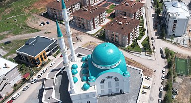 Kocaeli'de Derince Ahmet Yesevi Camii'ne estetik dokunuş