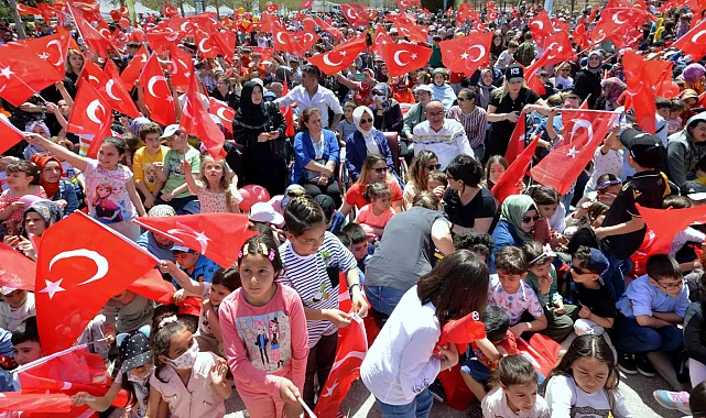 Konya'da çocuklar 80 Binde Devr-İ Alem Parkı'nda buluşuyor