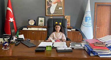 Makam koltuğu anaokulu öğrencilerine emanet