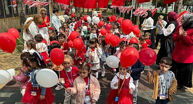 Minik yürekler 23 Nisan'ı gururla kutladı