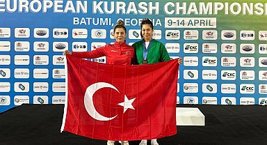 Sakaryalı kuraş sporcusu Gürcistan'da bayrağımızı dalgalandırdı