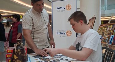 "Yapboz Adam'ın Eserleri" Korupark AVM'de sergilendi