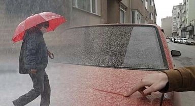Yurt geneli sağanak yağışlı... Doğu ve Güneydoğu'da toz taşınımına dikkat!