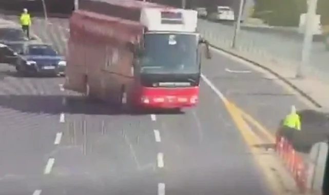 Bakan Yerlikaya'dan polise saldırıya sert tepki! Otobüsü polisin üzerine süren CHP şoförüne suç duyurusu