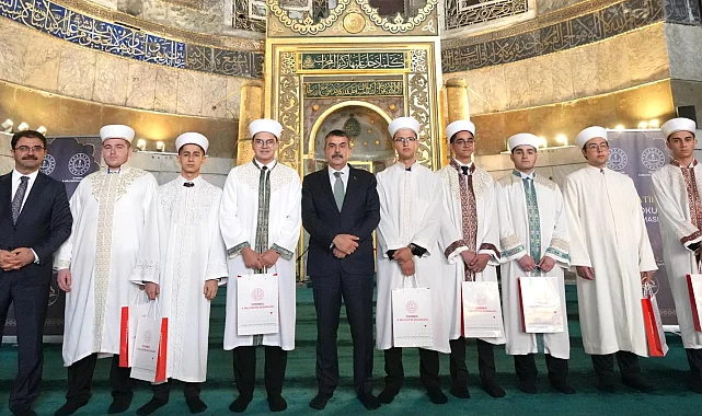Genç hatipler hutbe okuyarak yarıştı