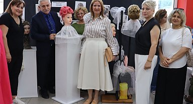 İZMEK'ten muhteşem defile ve yılsonu sergisi