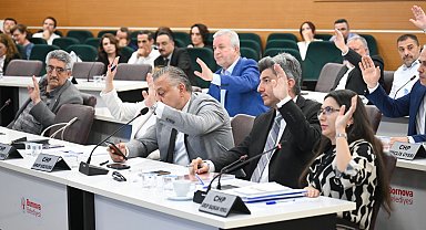 İzmir Bornova'da kesin hesaba meclis onayı