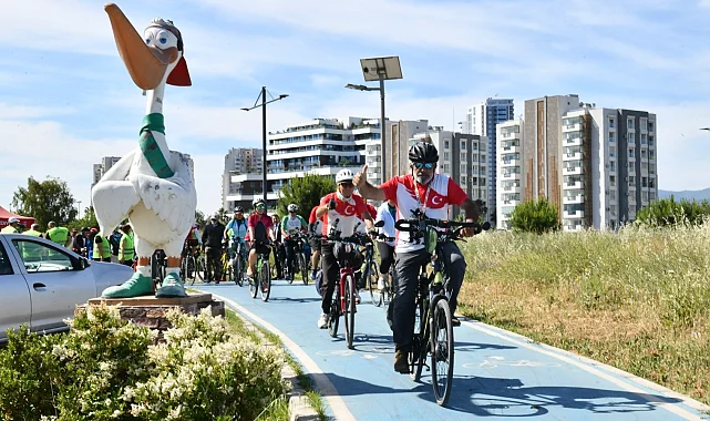 İzmir Çiğli'de pedallar doğa için döndü