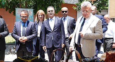 İzmir'de "Hayat Boyu Öğrenme Haftası" coşkuyla kutlanıyor