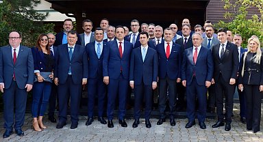 MEB Yardımcısı Macit, Bursa'da sektör temsilcileriyle buluştu