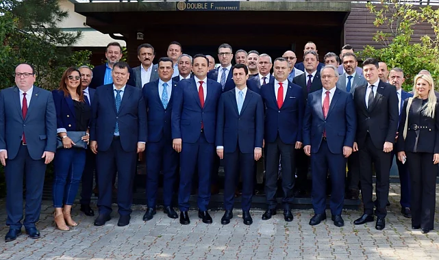 MEB Yardımcısı Macit, Bursa'da sektör temsilcileriyle buluştu
