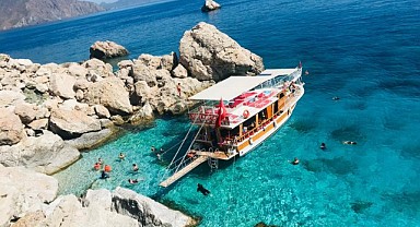 Adrasan’da Tekne Turu Sezonu Başladı: Koylar Ziyaretçilerini Bekliyor