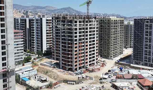 Başkan Tugay'dan Örnekköy'de kentsel dönüşüm denetimi