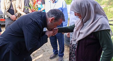 Bilecik Valisi, Şehit Sedat Çakır'ın ailesini ziyaret etti