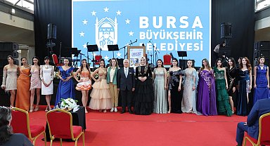 BUSMEK'in yıl sonu sergisinde el emekleri görücüye çıktı