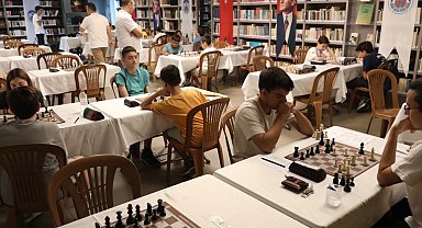 Efes Selçuk'ta satranç heyecanı