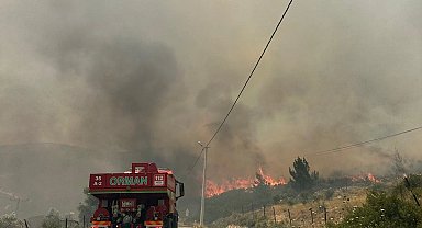 İzmir Karaburun'da yangın alarmı! Alevlerle mücadele sürüyor