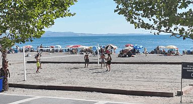 Balıkesir Büyükşehir plaj voleybolu severleri unutmadı