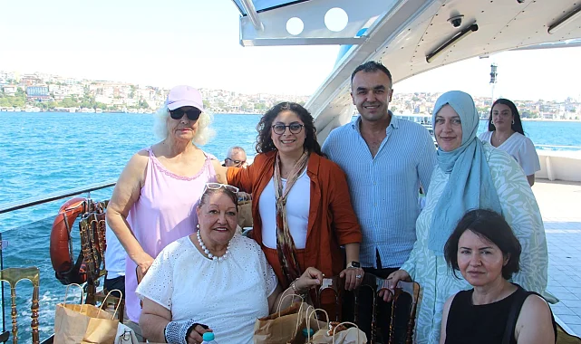 Darülaceze sakinlerinin İstanbul'da Boğaz keyfi