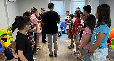 İzmir Çocuk Meclisi'nde 'Akran Zorbalığı Eğitimi'