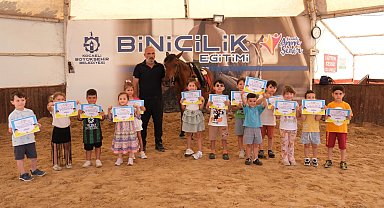 Kocaeli'de minik biniciler at sevgisiyle büyüyor