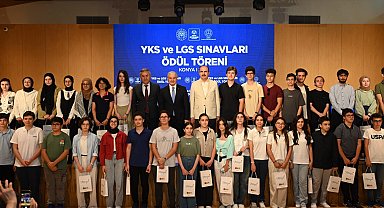 Konya'da gurur günü: YKS ve LGS şampiyonları ödüllendirildi