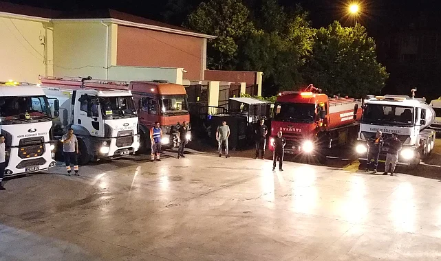 Konya'dan Antakya'ya destek! İtfaiye ekipleri gece yola çıktı
