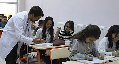 Mersin'de lise hayallerine Büyükşehir desteği