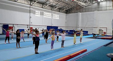 Sakarya'da çocuklar sporun her dalında dolu dolu bir yaz tatiline başladı