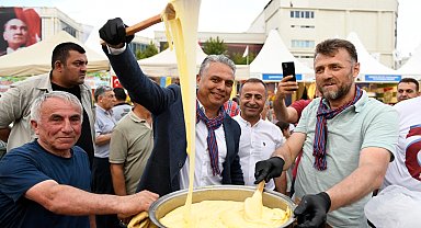 Antalya Muratpaşa'da 'Yöreler Renkler' coşkusu