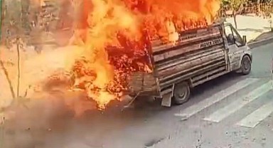 Çatalzeytin'de saman yüklü kamyon alev aldı: 1 yaralı