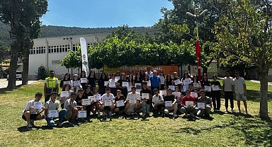 Denizli'de yüzlerce liselinin katıldığı gençlik kampı sona erdi