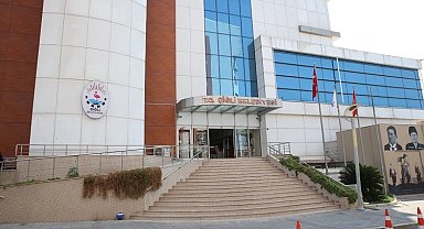 İzmir Çiğli'den üniversite öğrencilerine "Çiğli'nin Yıldızları" bursu