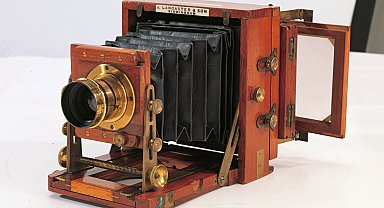 Zamanın kadrajında fotoğraf tarihine yolculuk