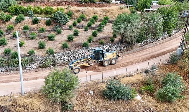 Antalya Büyükşehir'den Finike Dağbağ Mahallesi'ne asfalt