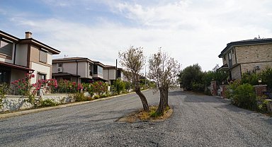 Balıkesir Edremit'te yol çalışmaları tam gaz