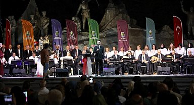 Bursa İnegöl Belediyesi TSM Korosu'ndan muhteşem konser