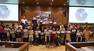 Bursalı çocuk ve gençlerin 'robotik kodlamada' sertifika heyecanı