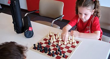 Çilek yaz okulu yüzlerce çocuğa unutulmaz bir tatil yaşattı